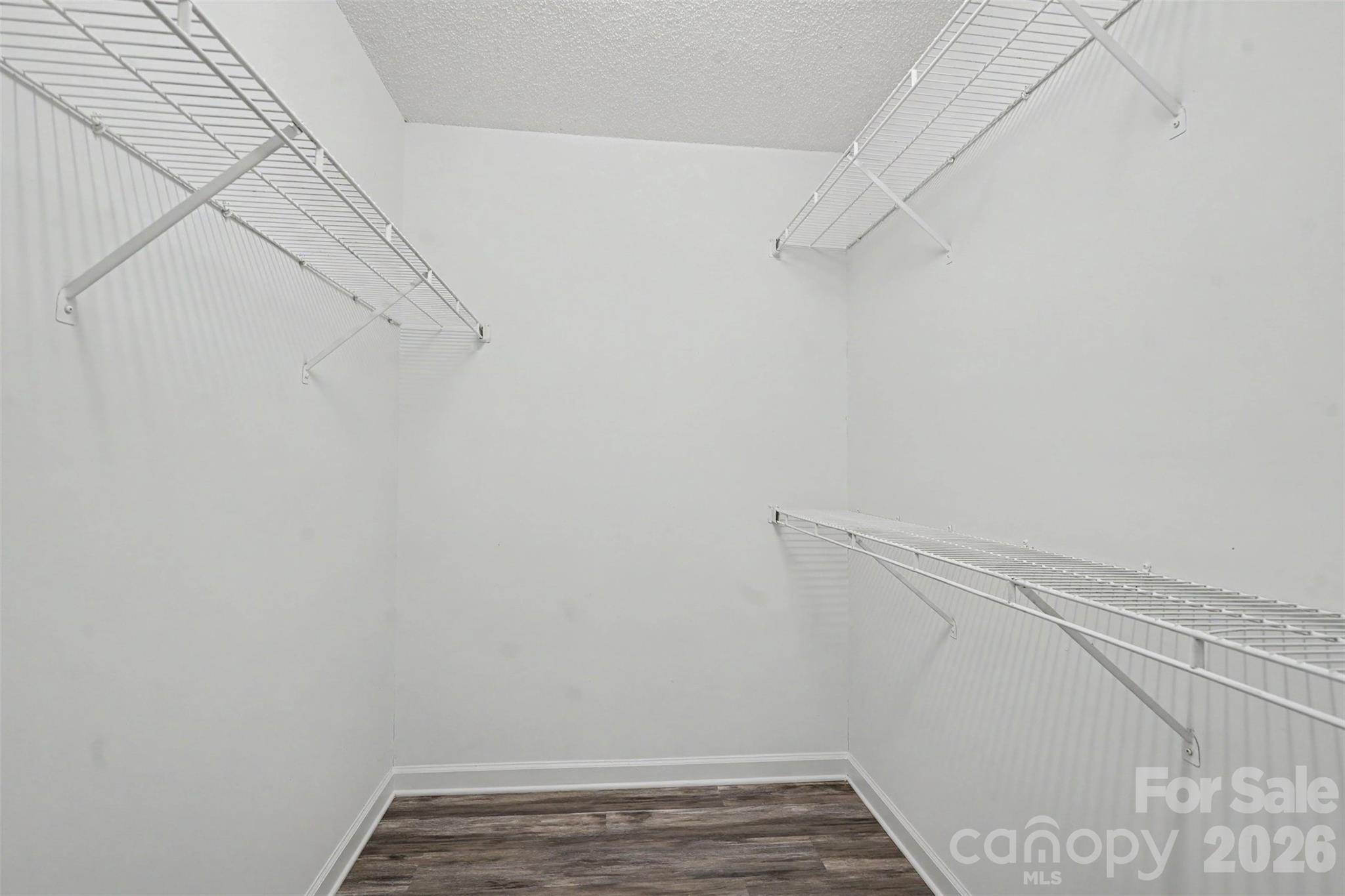 2711 Bob White Circle