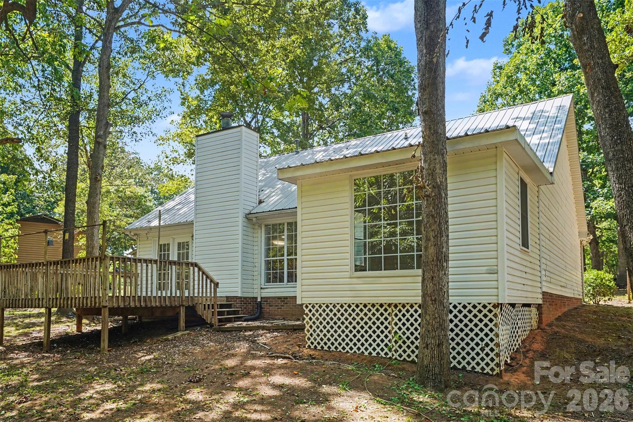 2711 Bob White Circle