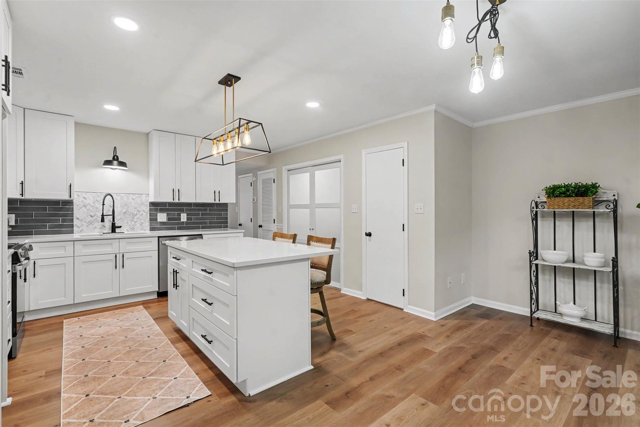 128 Ashbrook Drive