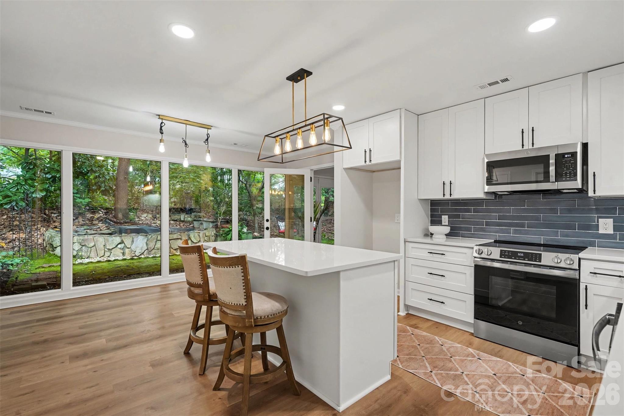 128 Ashbrook Drive