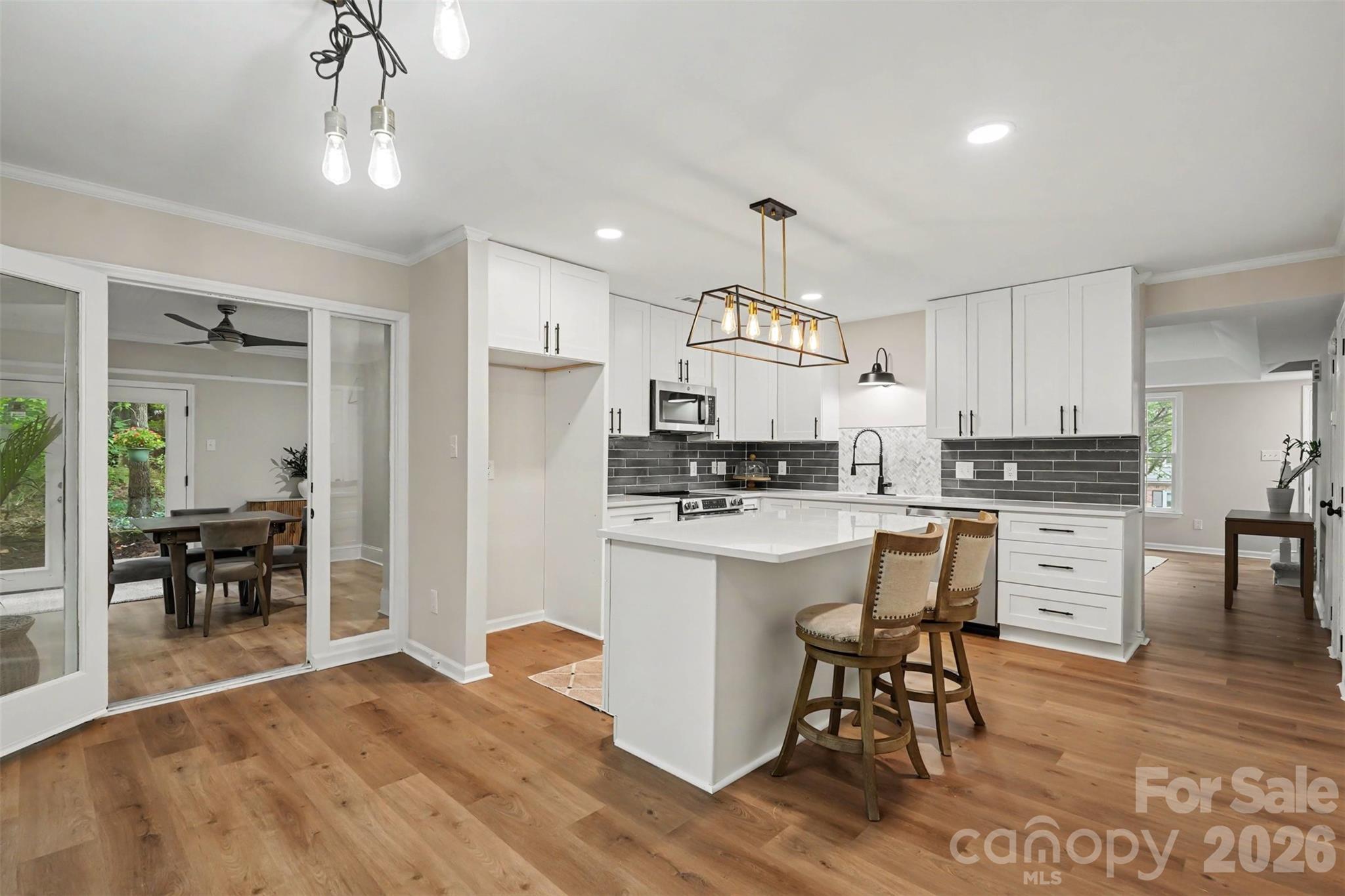 128 Ashbrook Drive