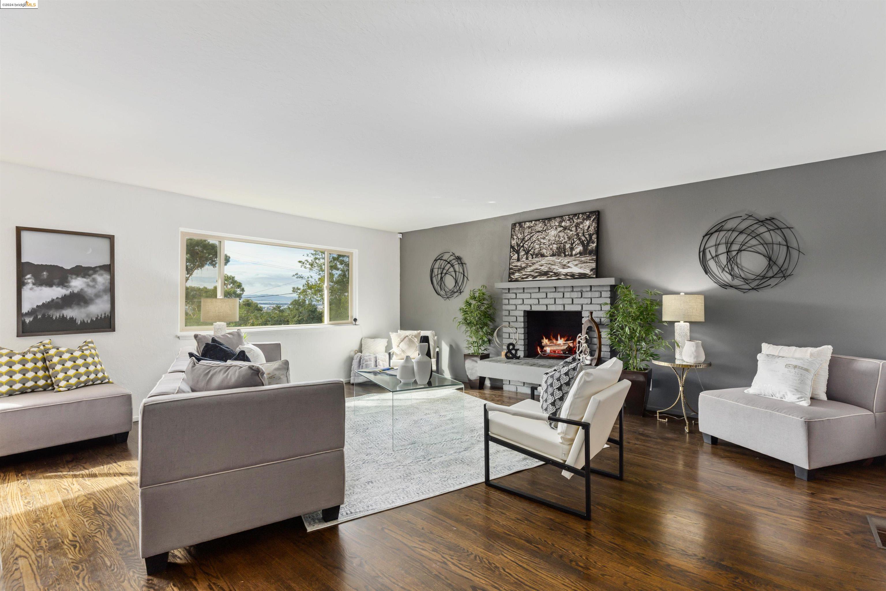 7544 Hillmont Dr