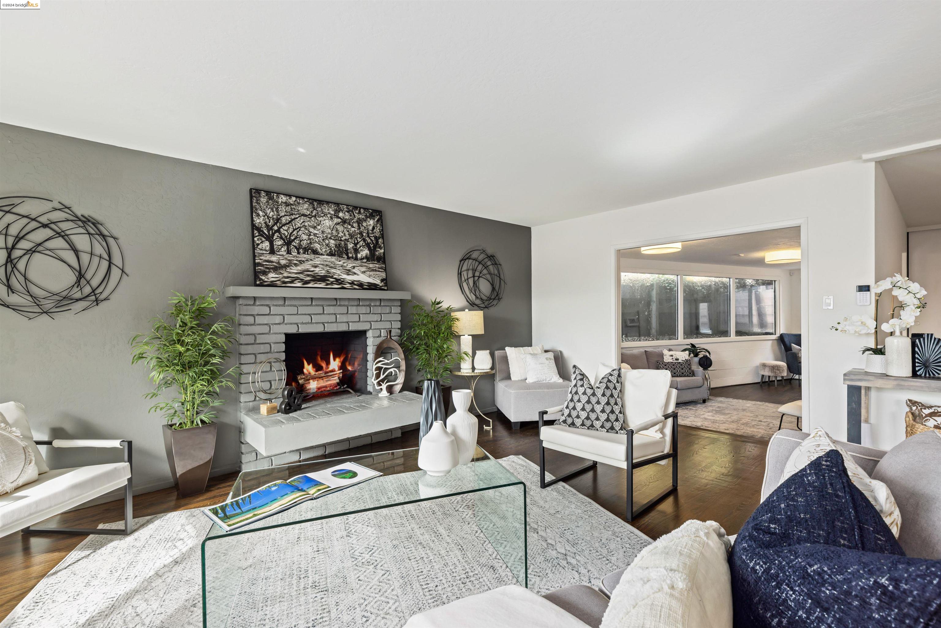 7544 Hillmont Dr