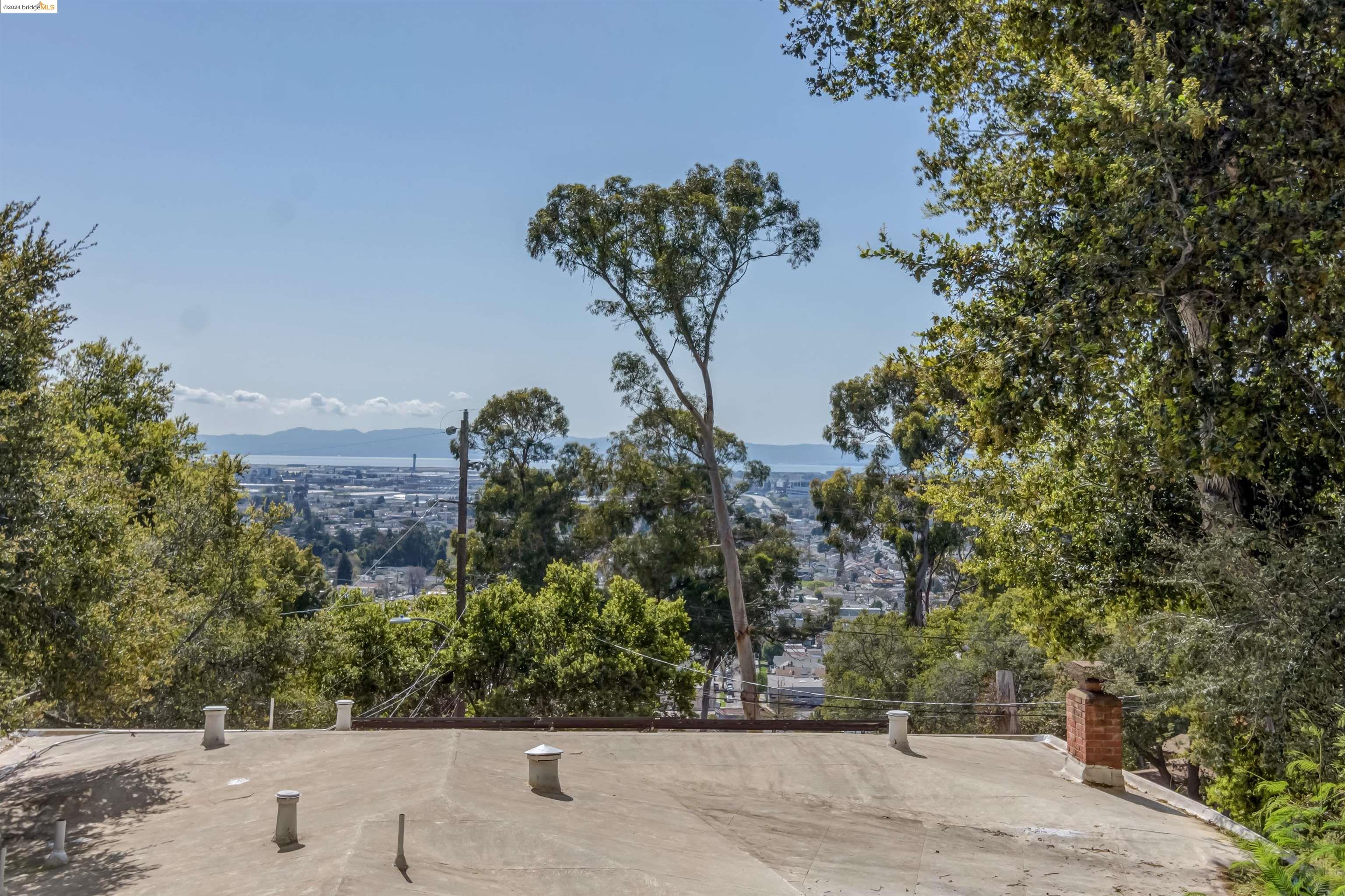 7544 Hillmont Dr