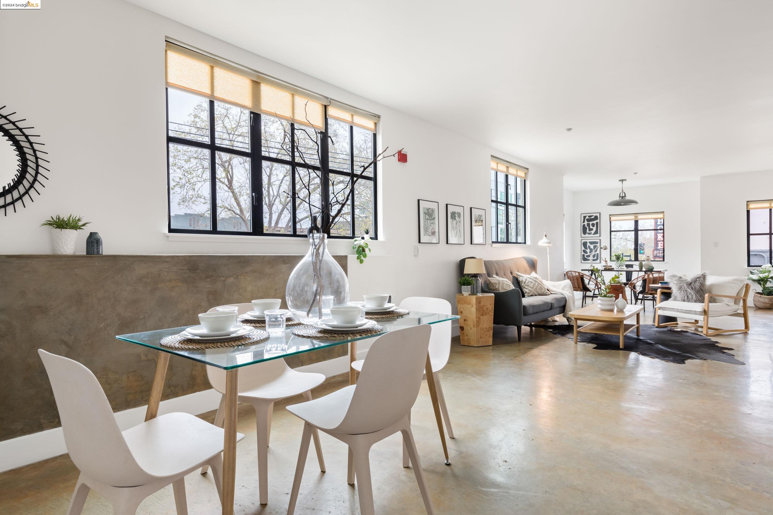 4811 Telegraph Ave # 212