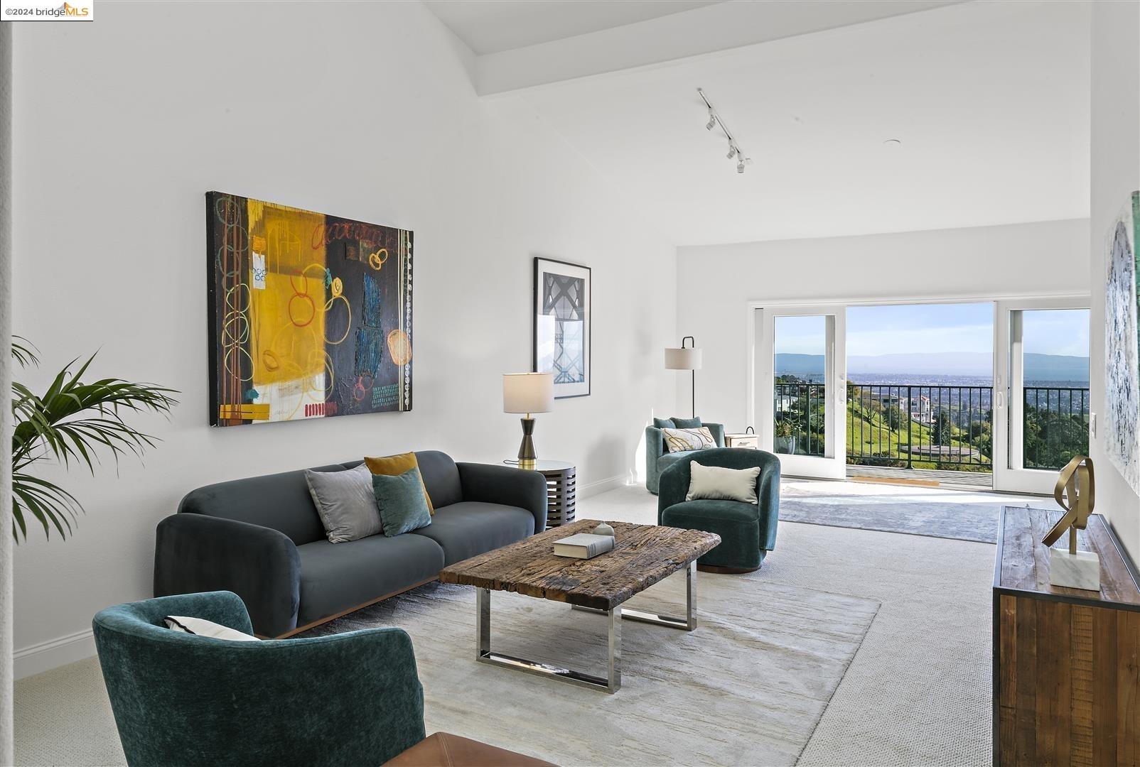 1834 Grand View