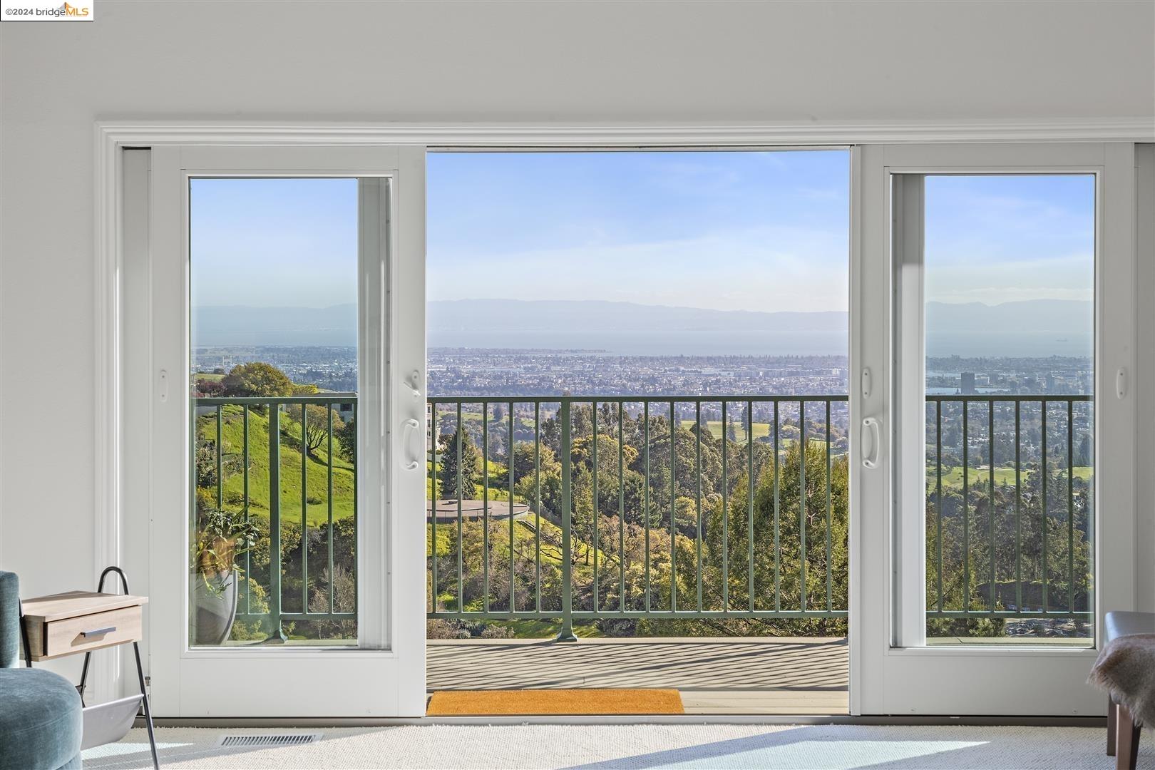 1834 Grand View