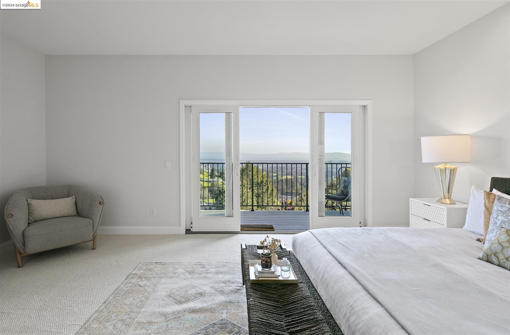 1834 Grand View