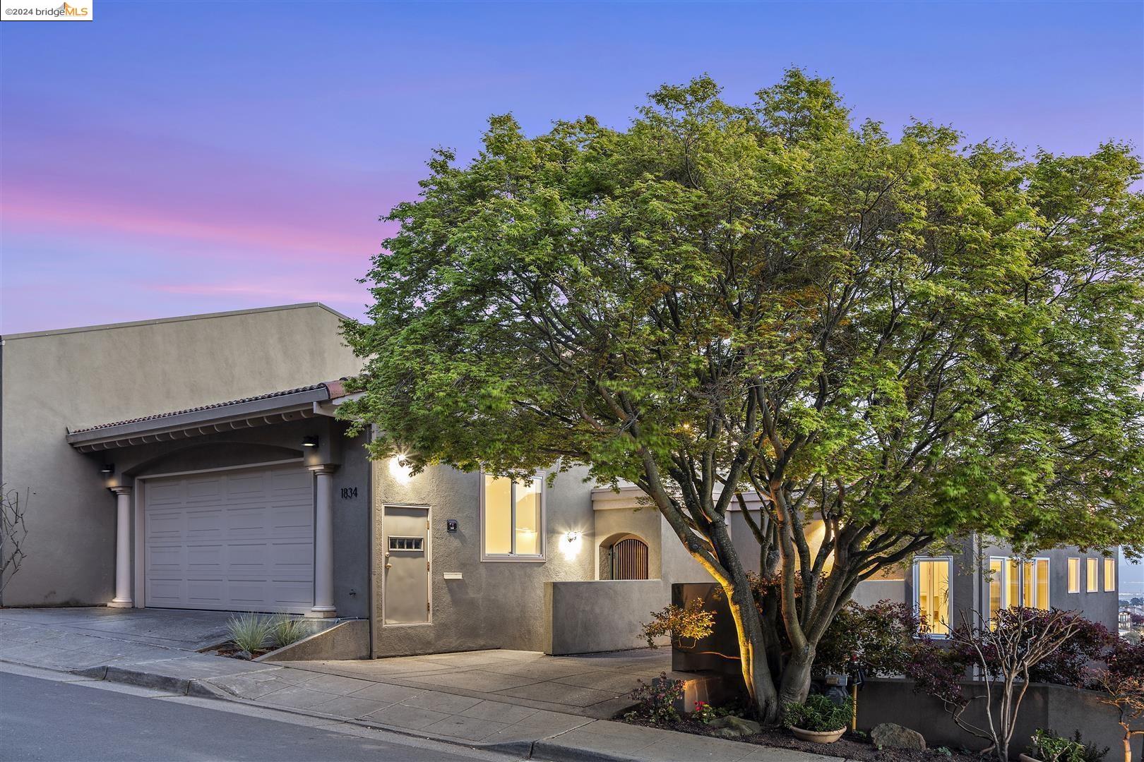 1834 Grand View