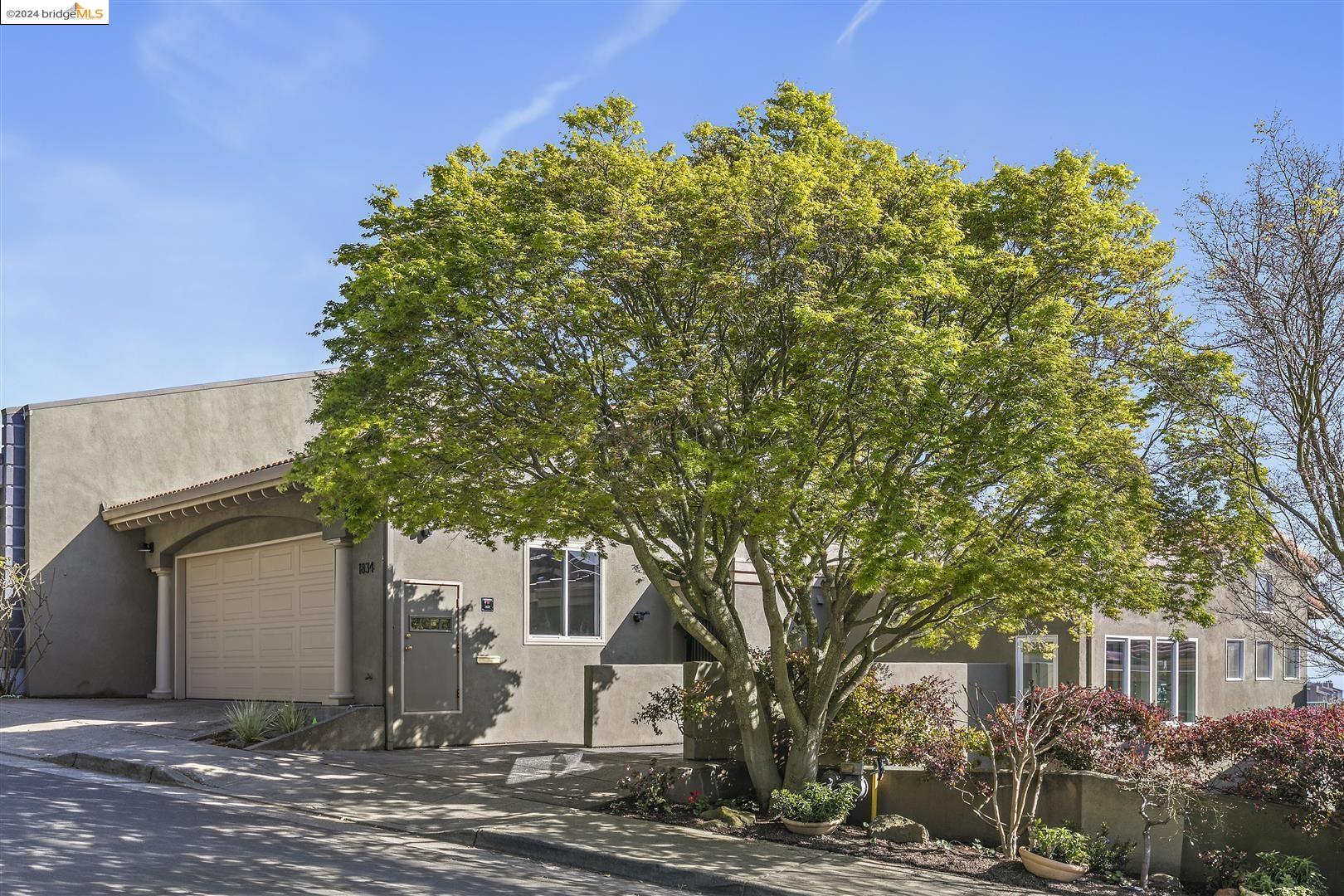 1834 Grand View