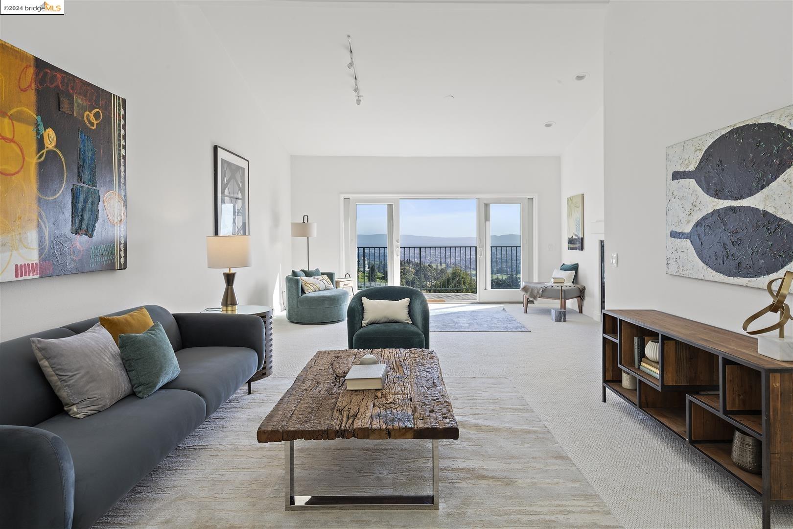 1834 Grand View
