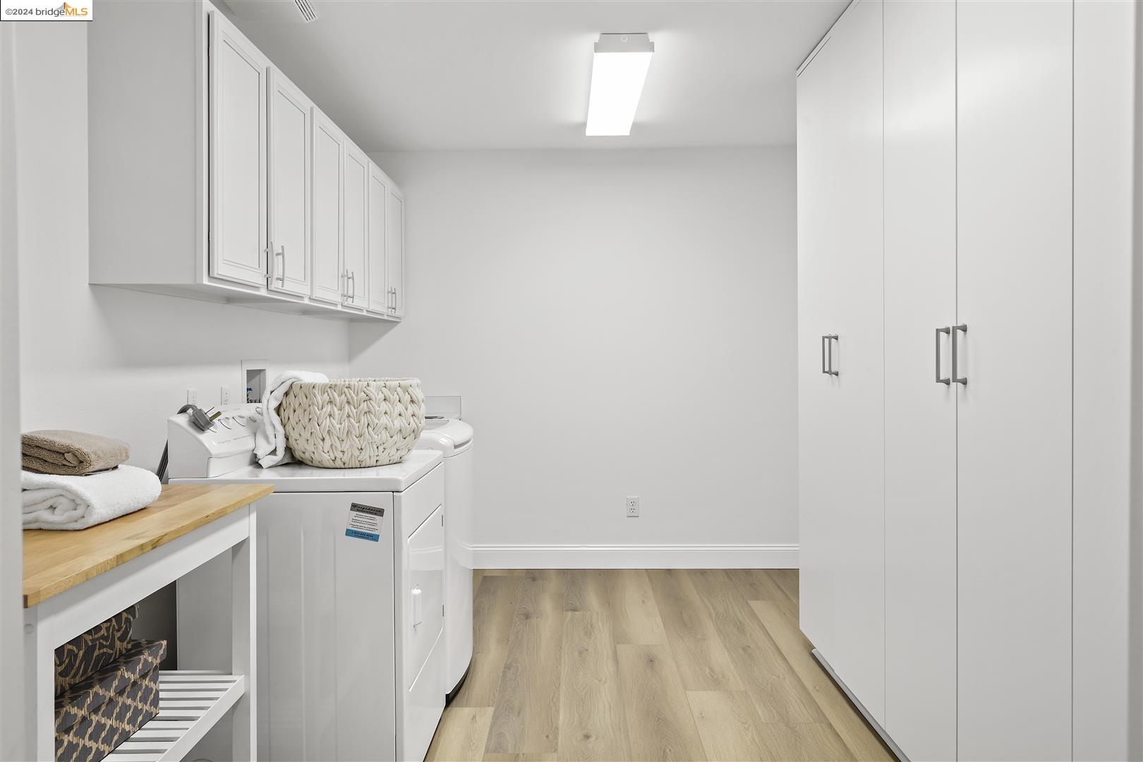 1834 Grand View