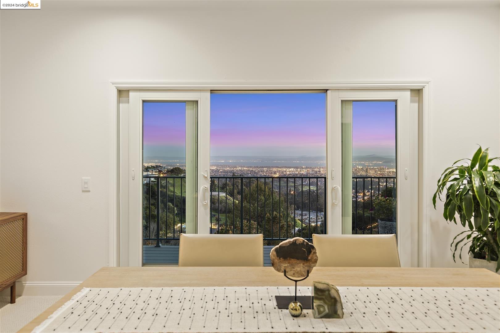 1834 Grand View