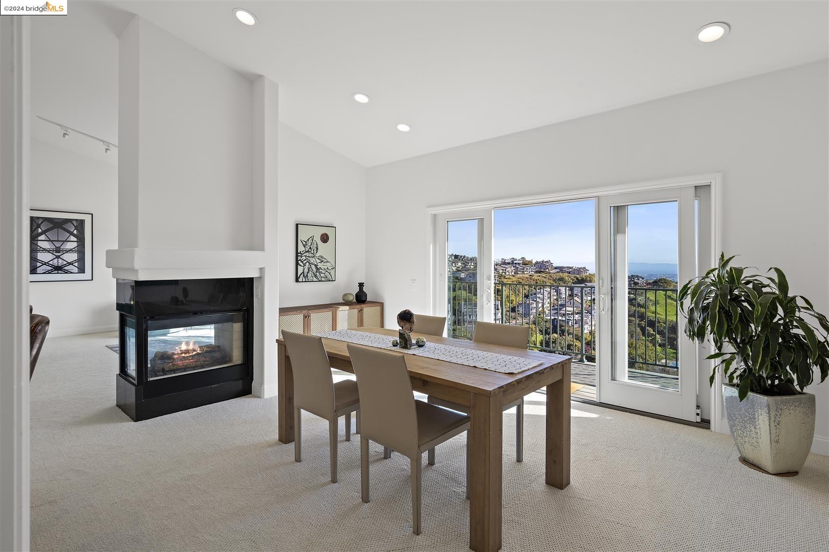 1834 Grand View