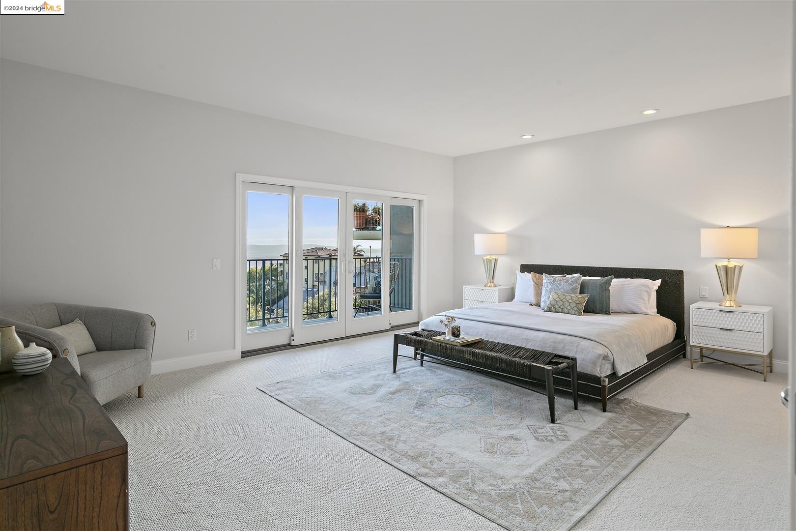 1834 Grand View