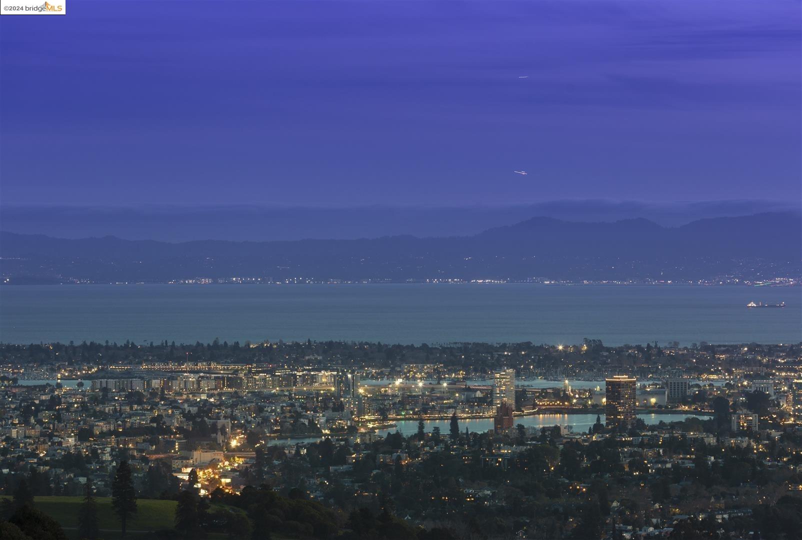 1834 Grand View