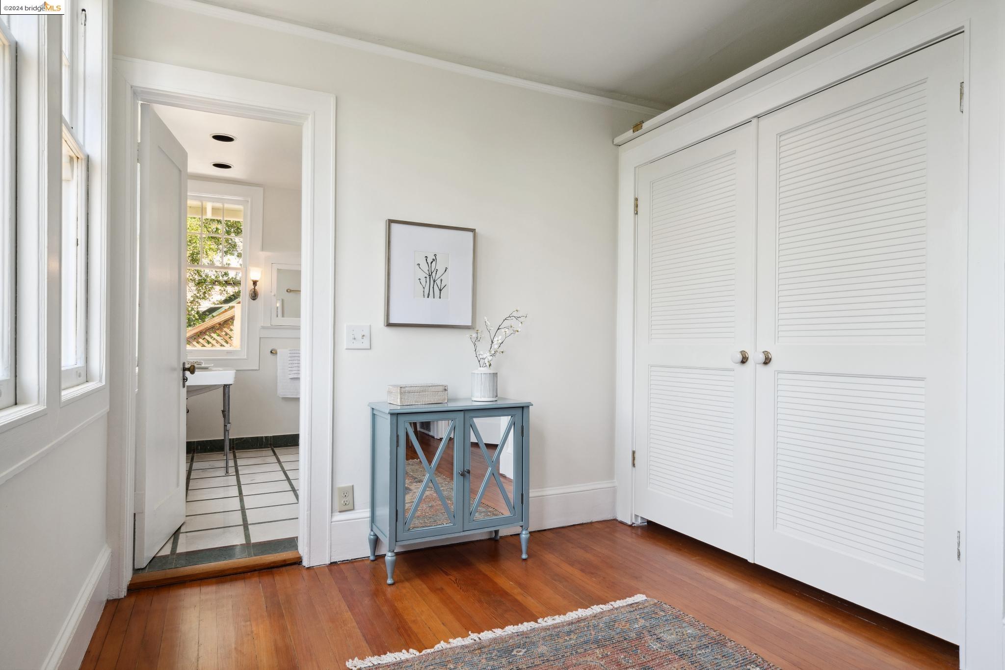 23 Hillside Ct