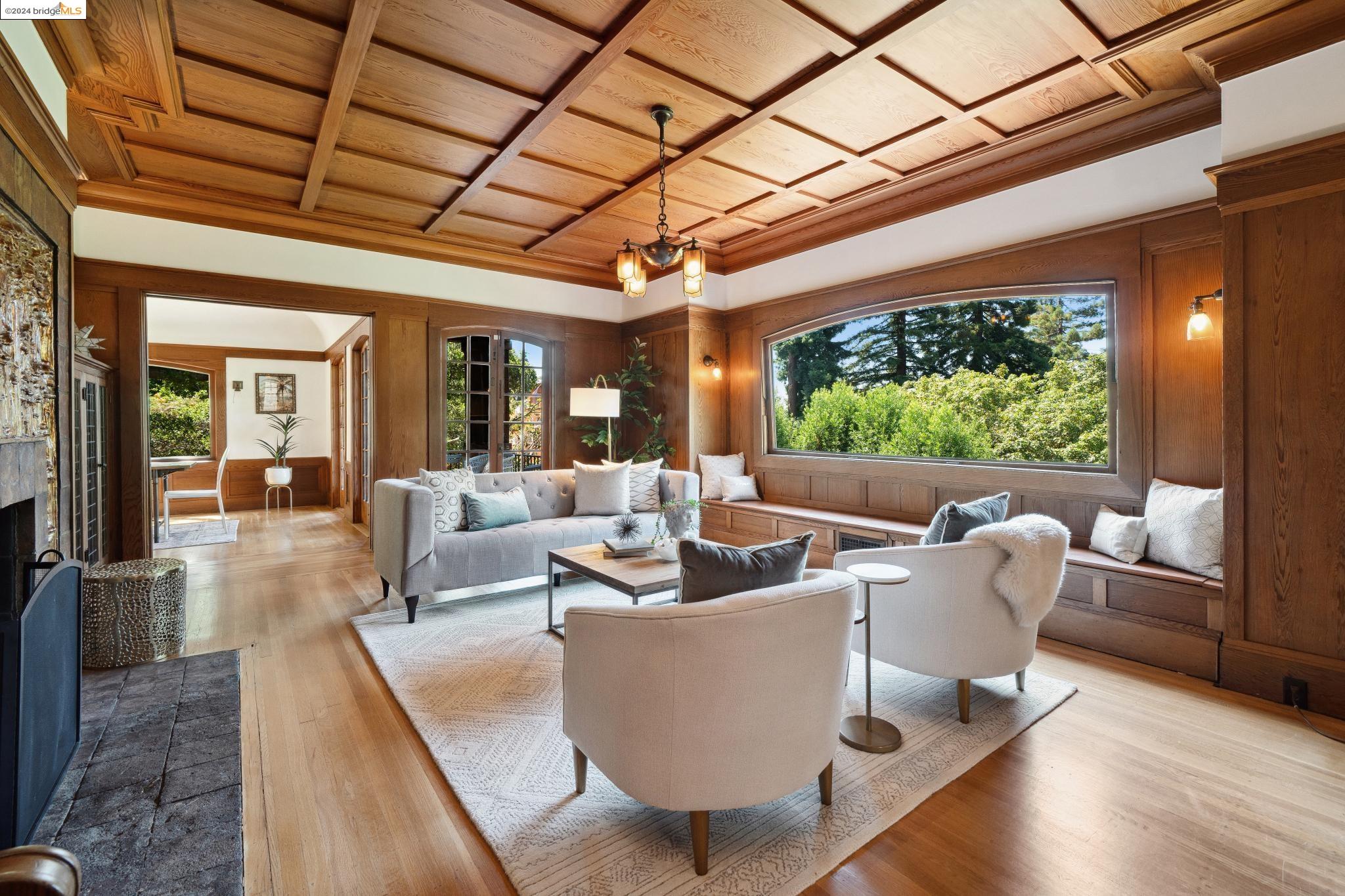 23 Hillside Ct