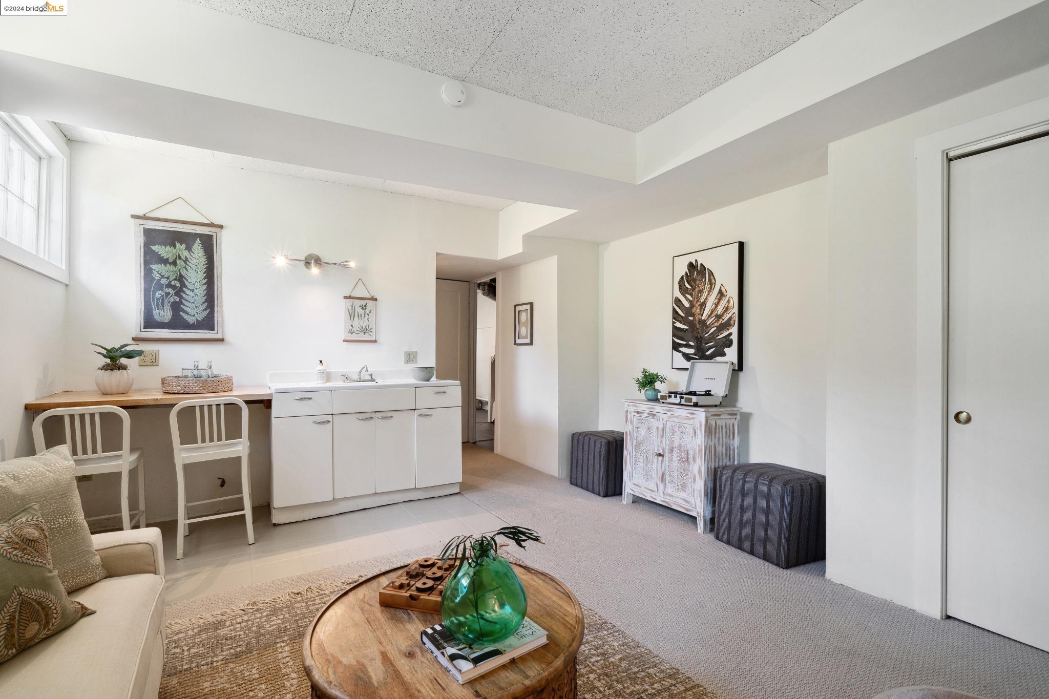 23 Hillside Ct