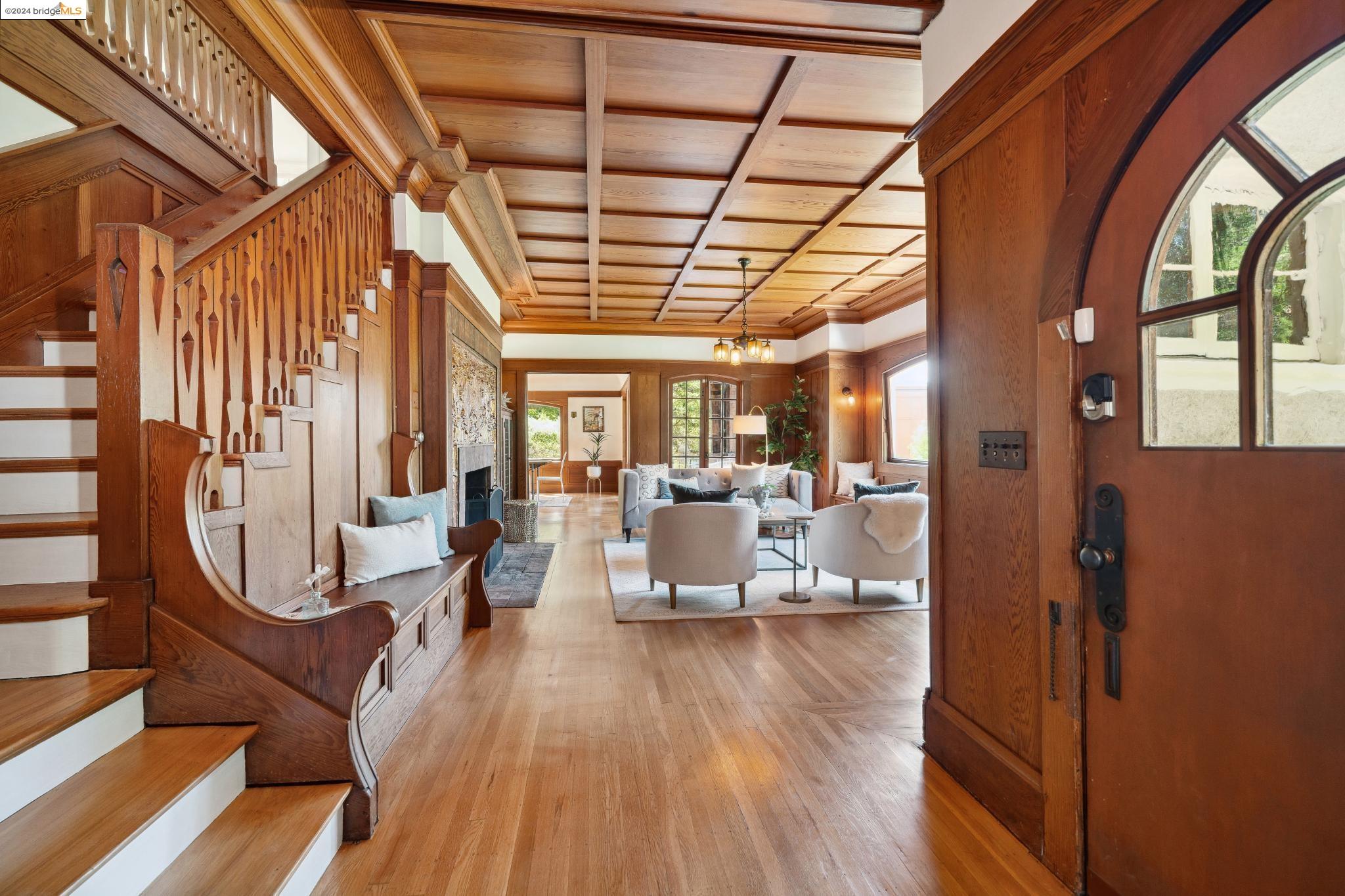 23 Hillside Ct