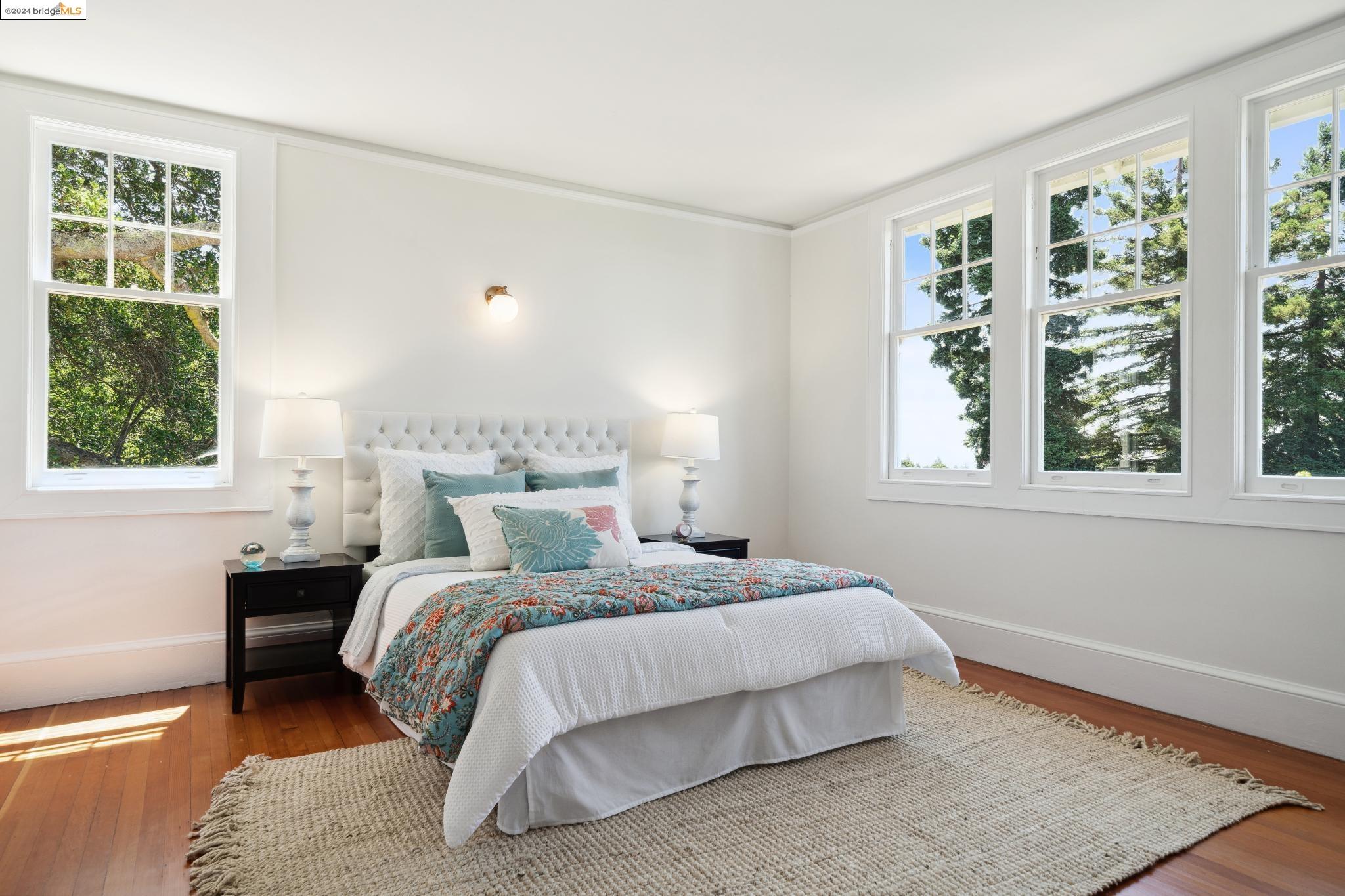 23 Hillside Ct