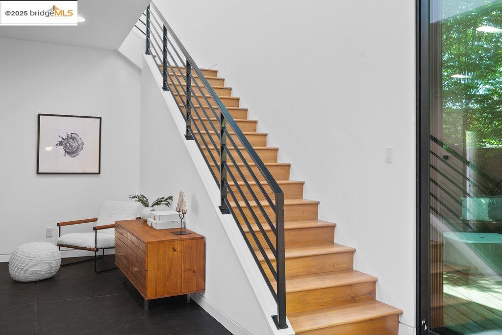 1621 Harmon St.