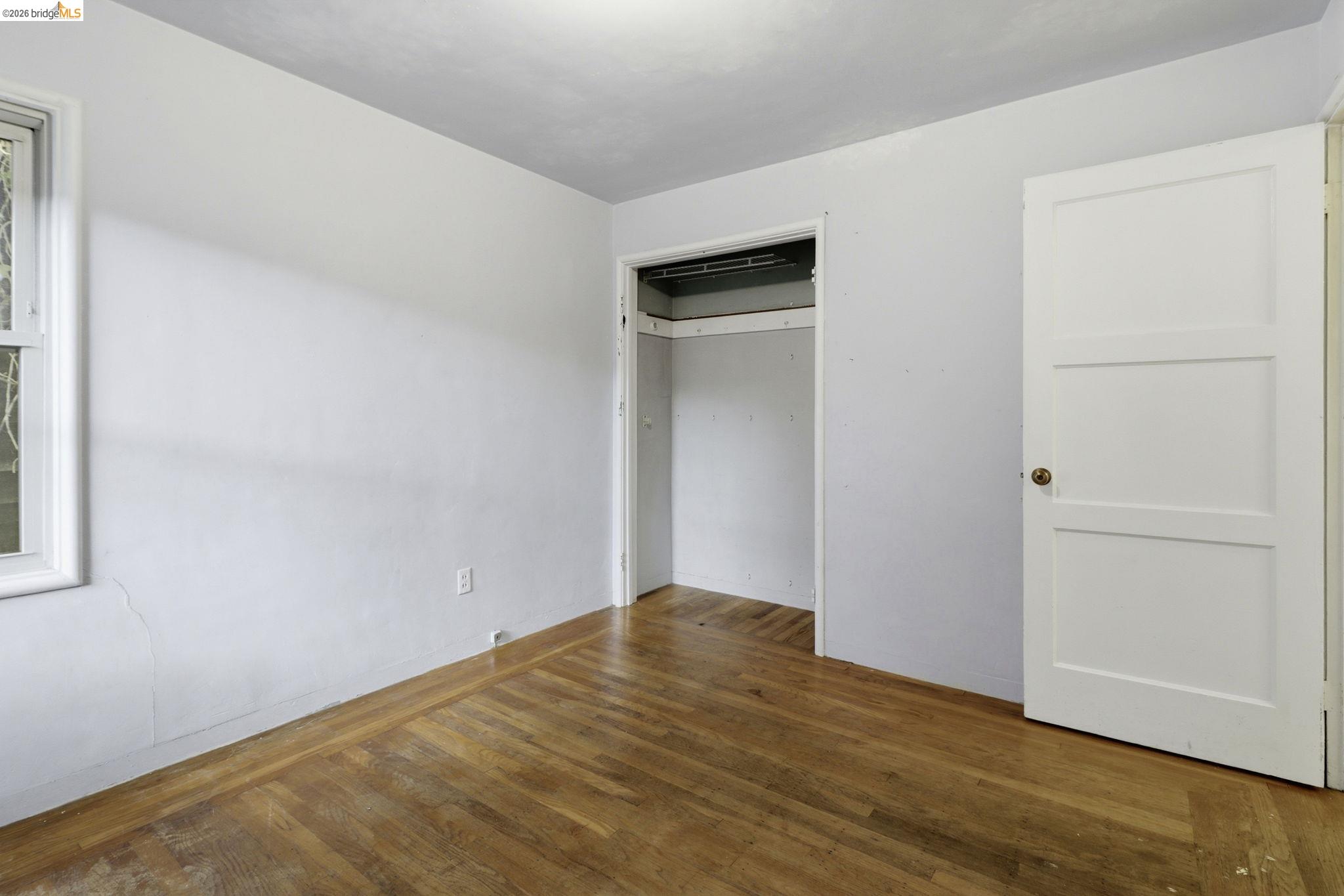 1529 Ada St
