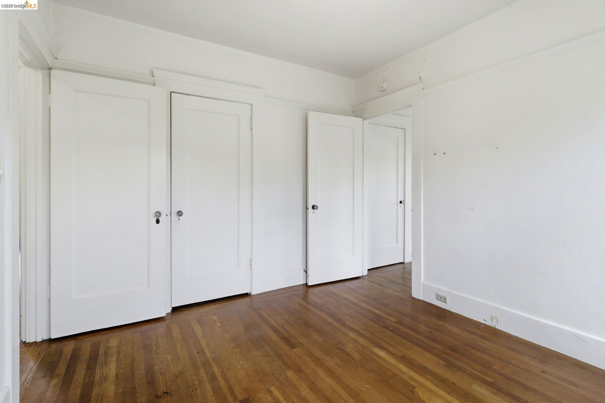1529 Ada St