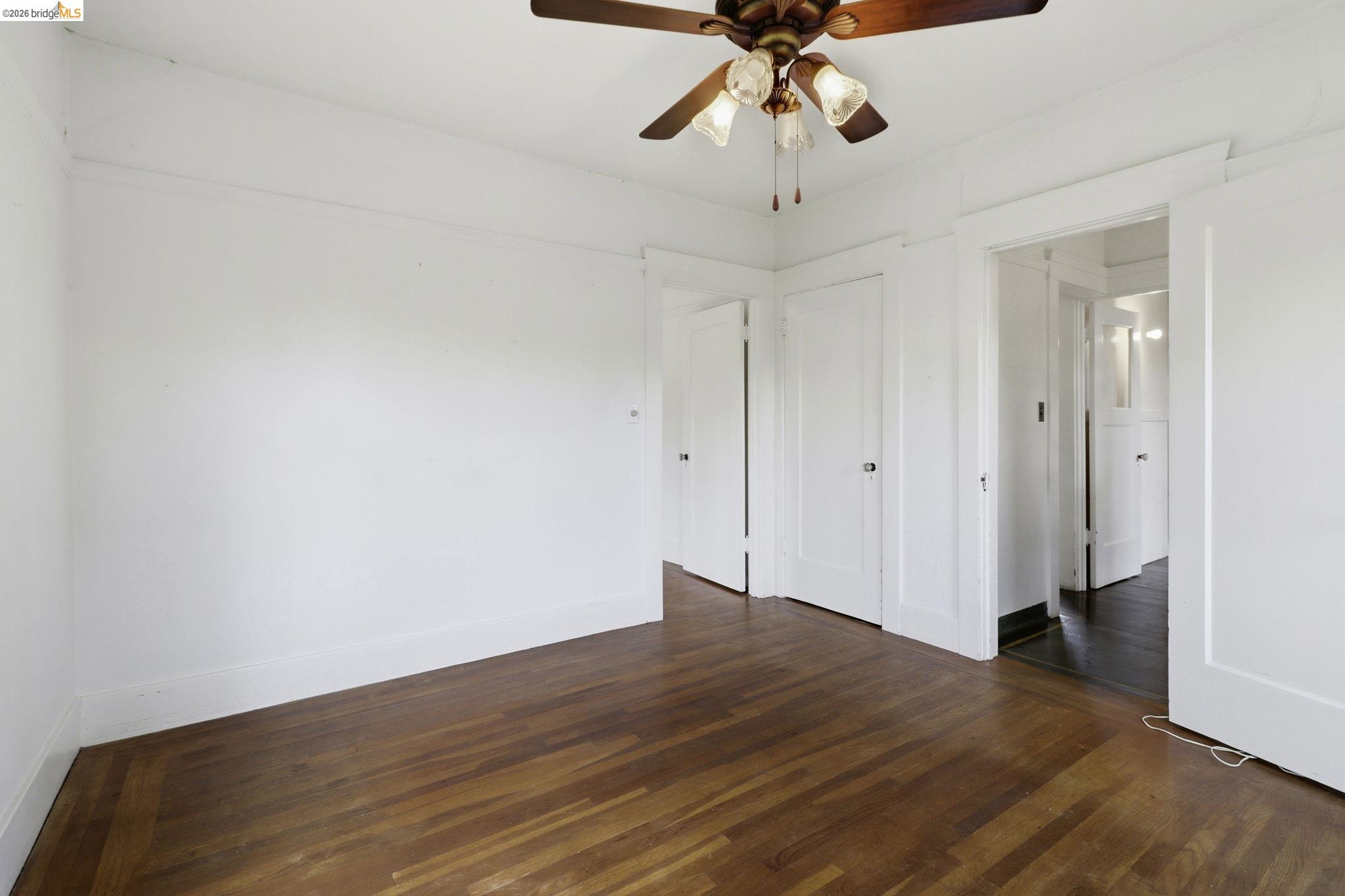 1529 Ada St