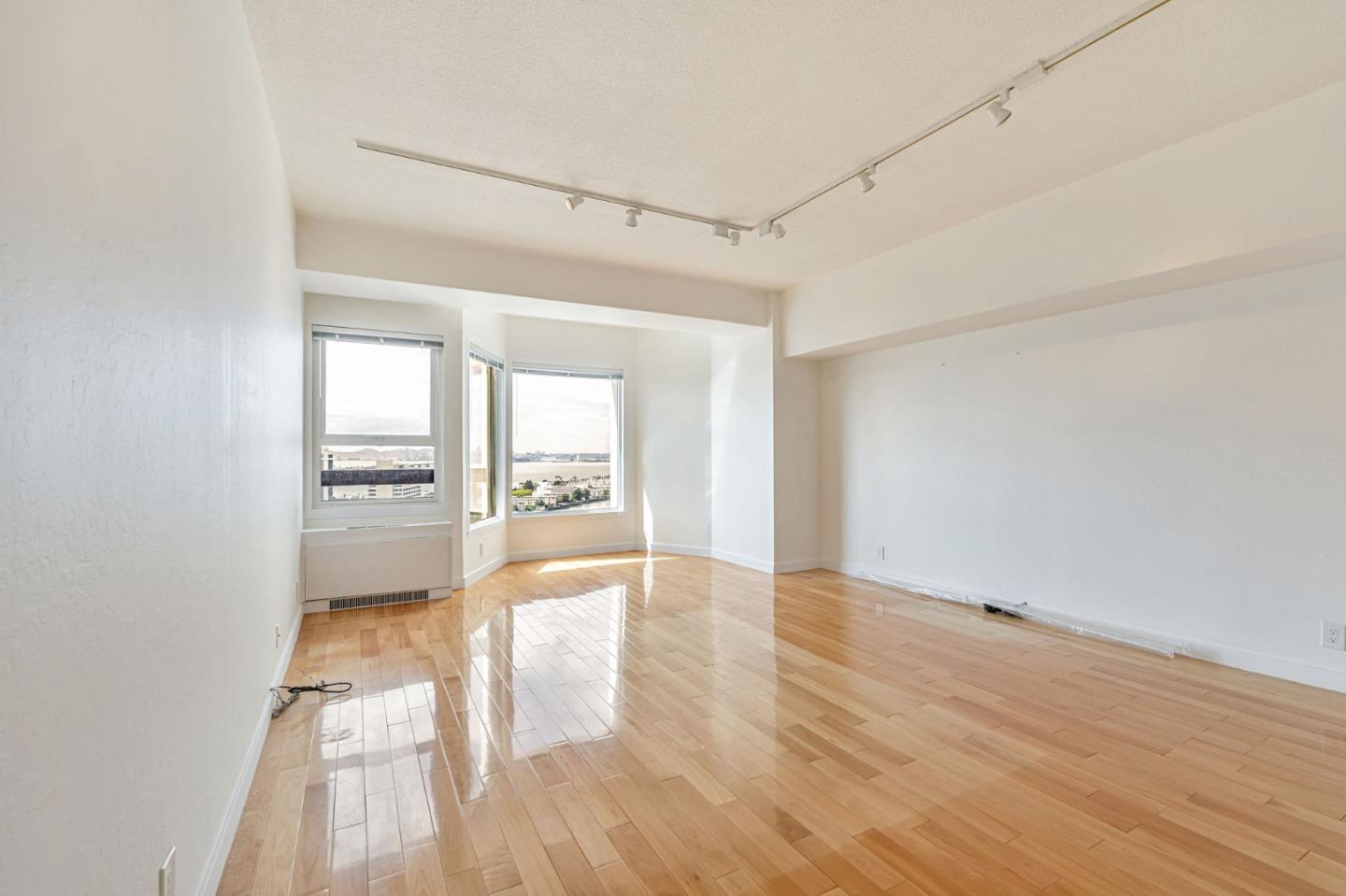 6363 Christie Avenue # 2122