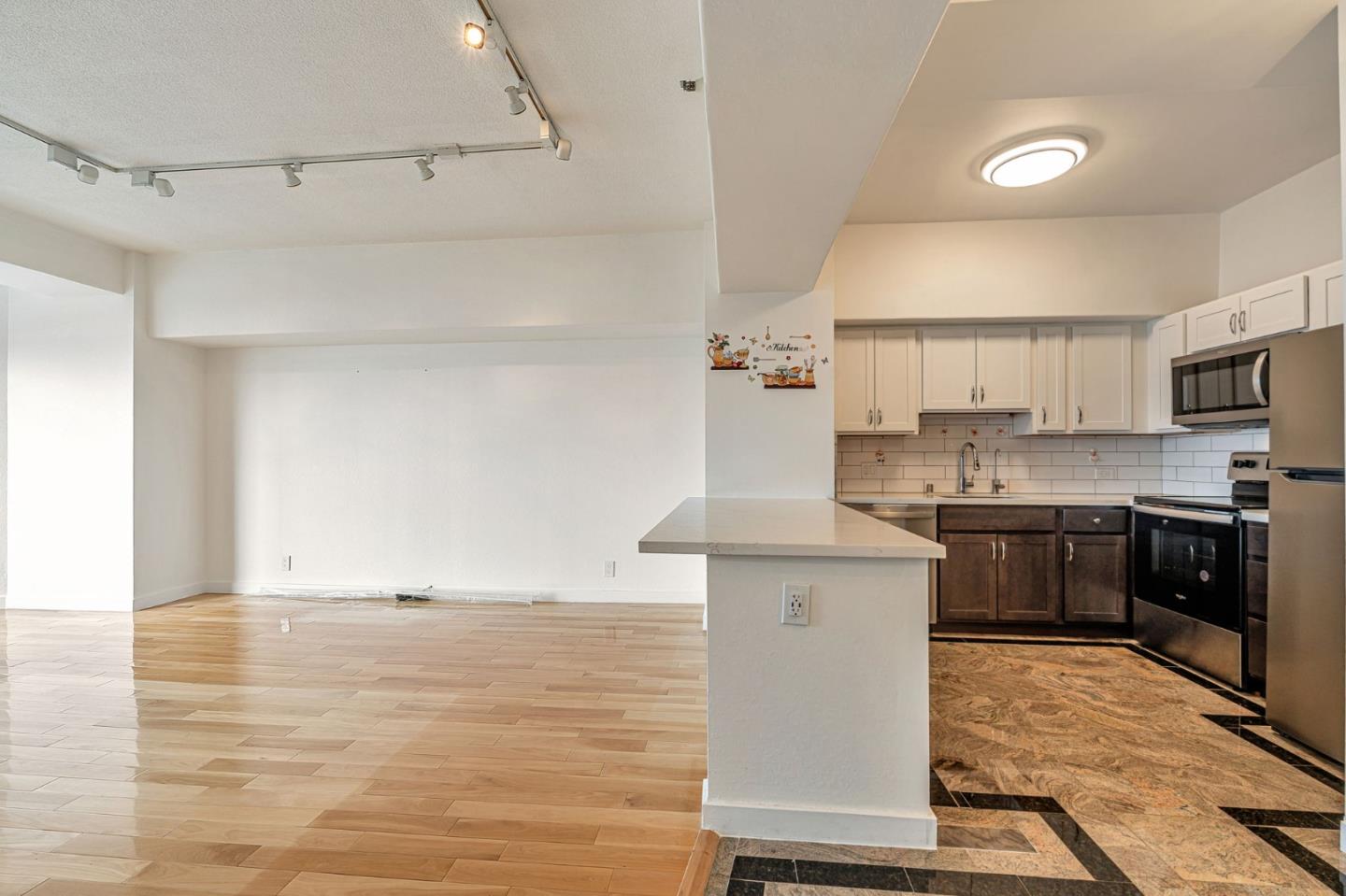 6363 Christie Avenue # 2122