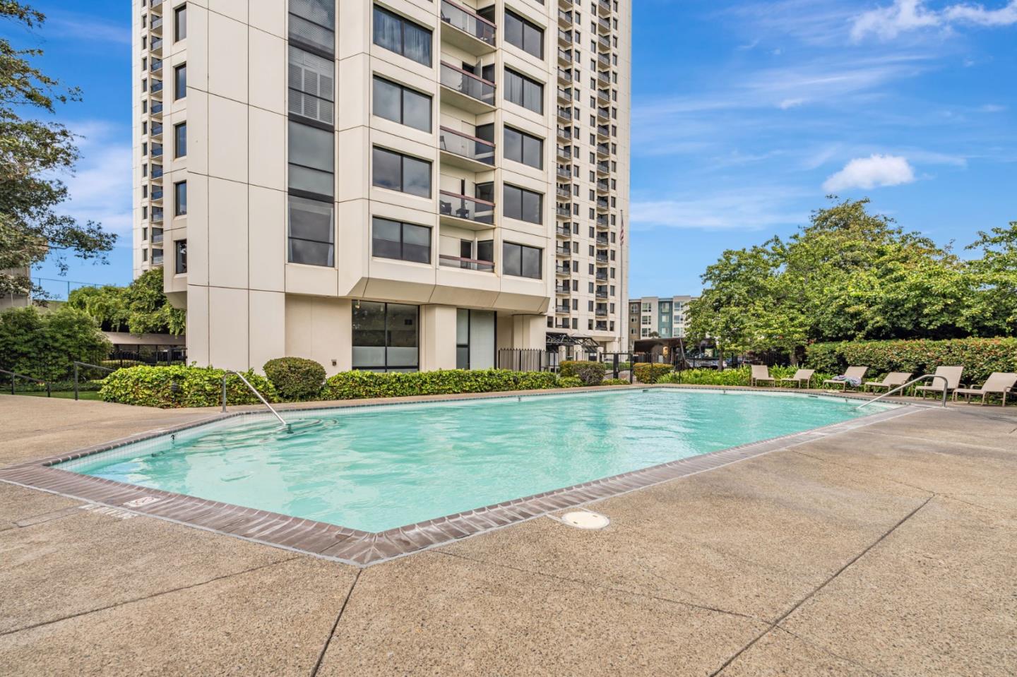 6363 Christie Avenue # 2122