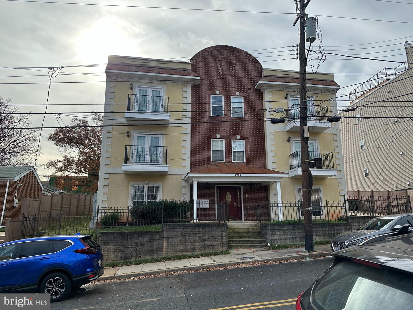 5045 C St SE #302
