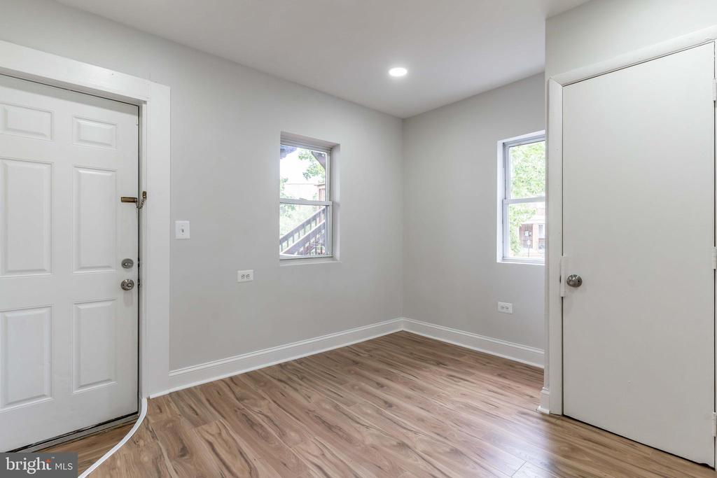 1333 Bryant St NE