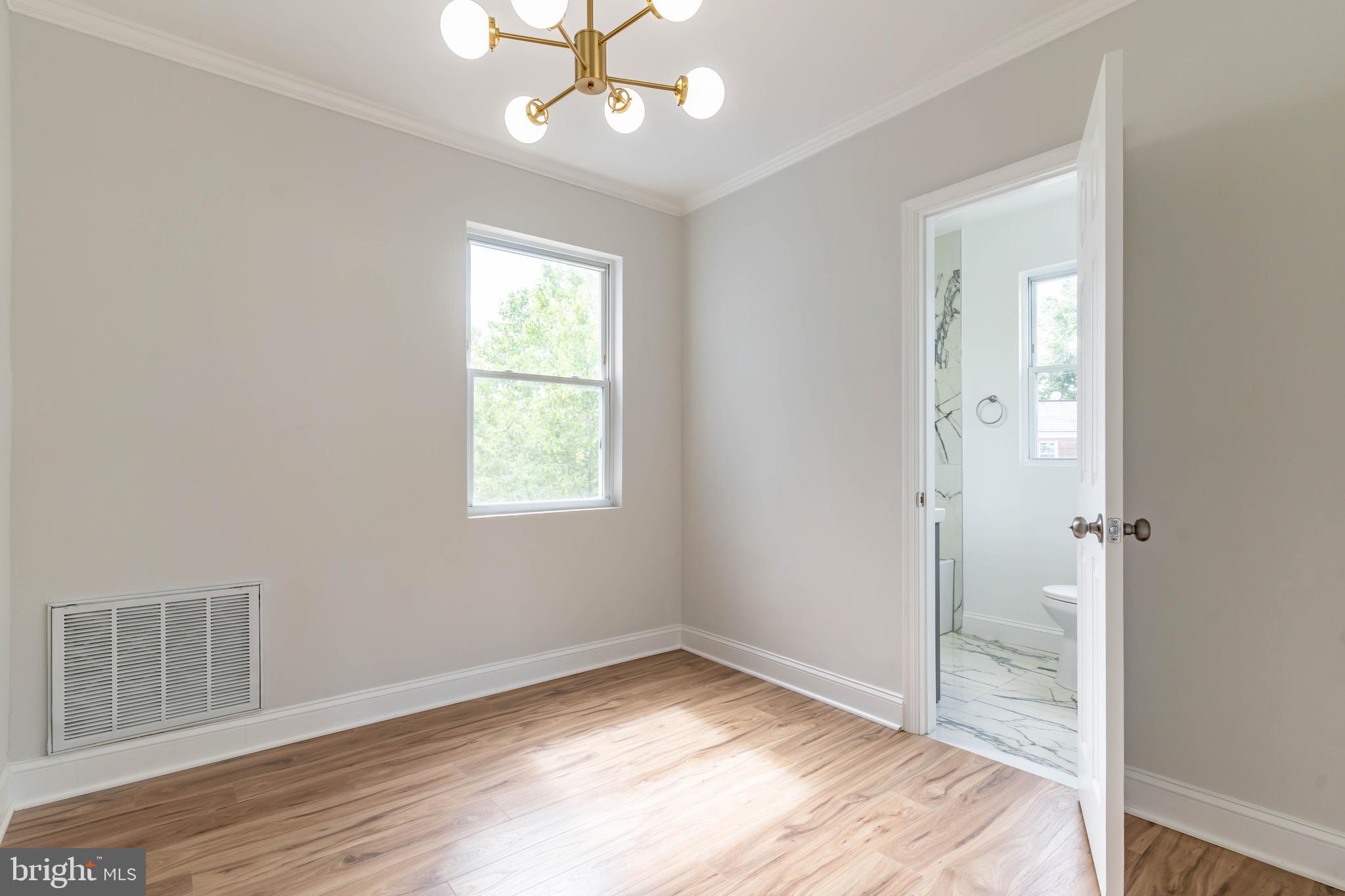 1333 Bryant St NE