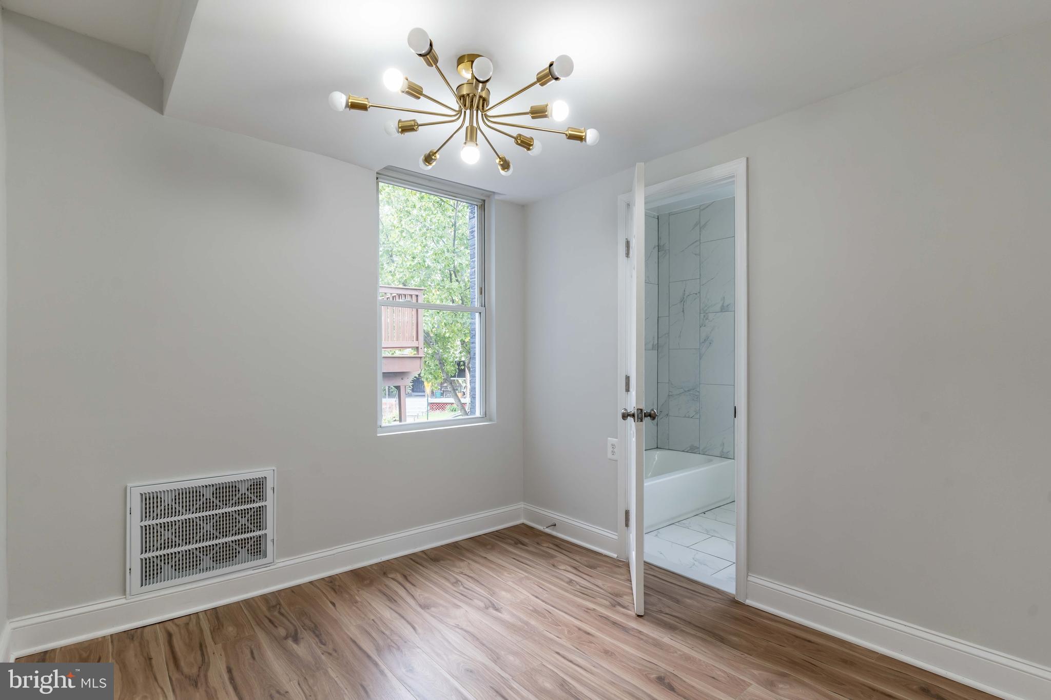 1333 Bryant St NE
