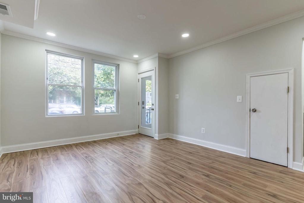 1333 Bryant St NE