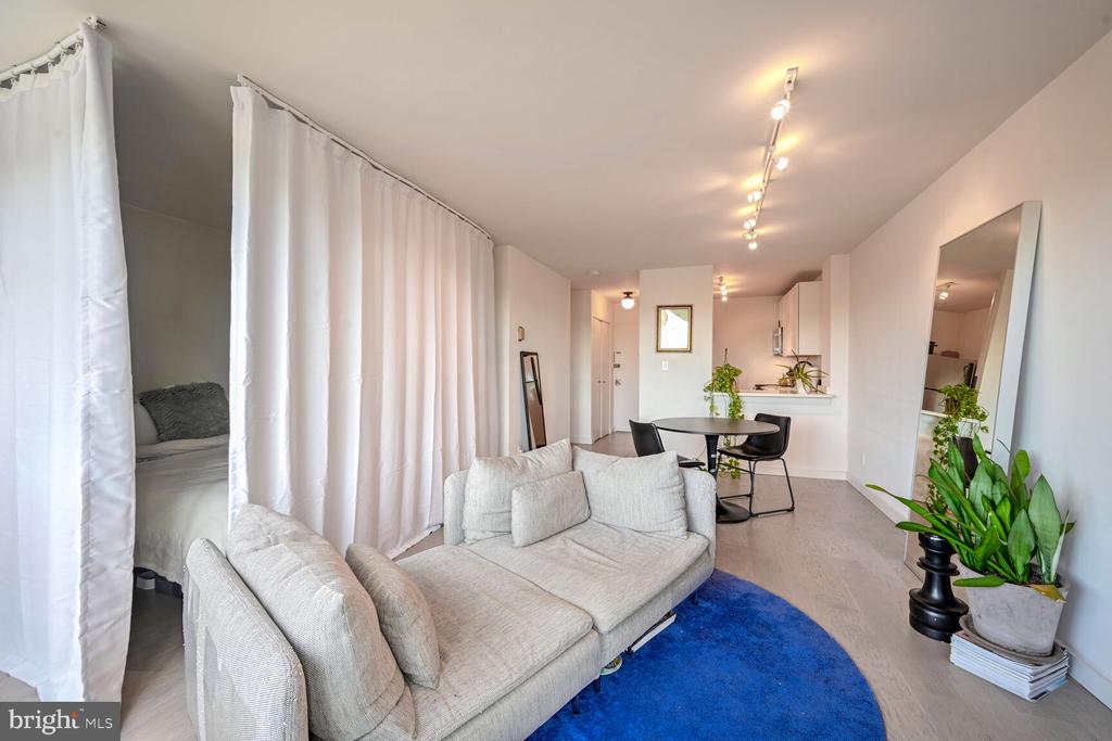 1330 NEW HAMPSHIRE AVE NW #822