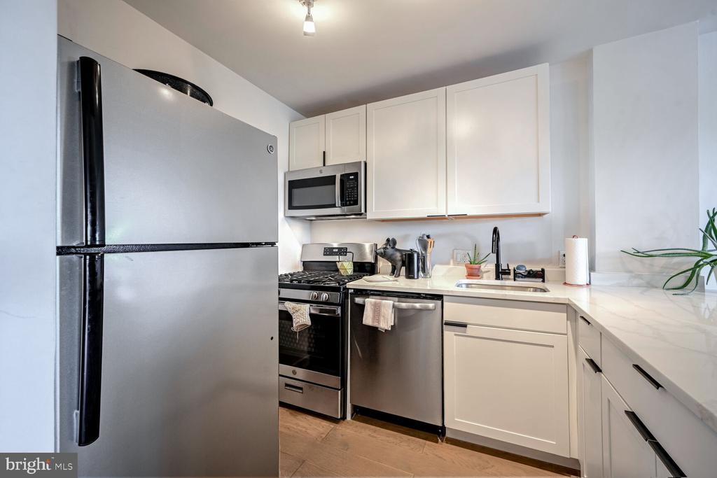 1330 NEW HAMPSHIRE AVE NW #822