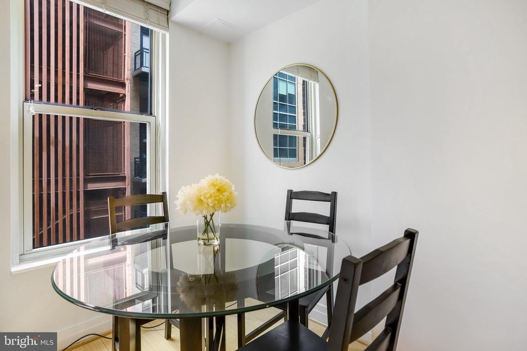 915 E ST NW #506