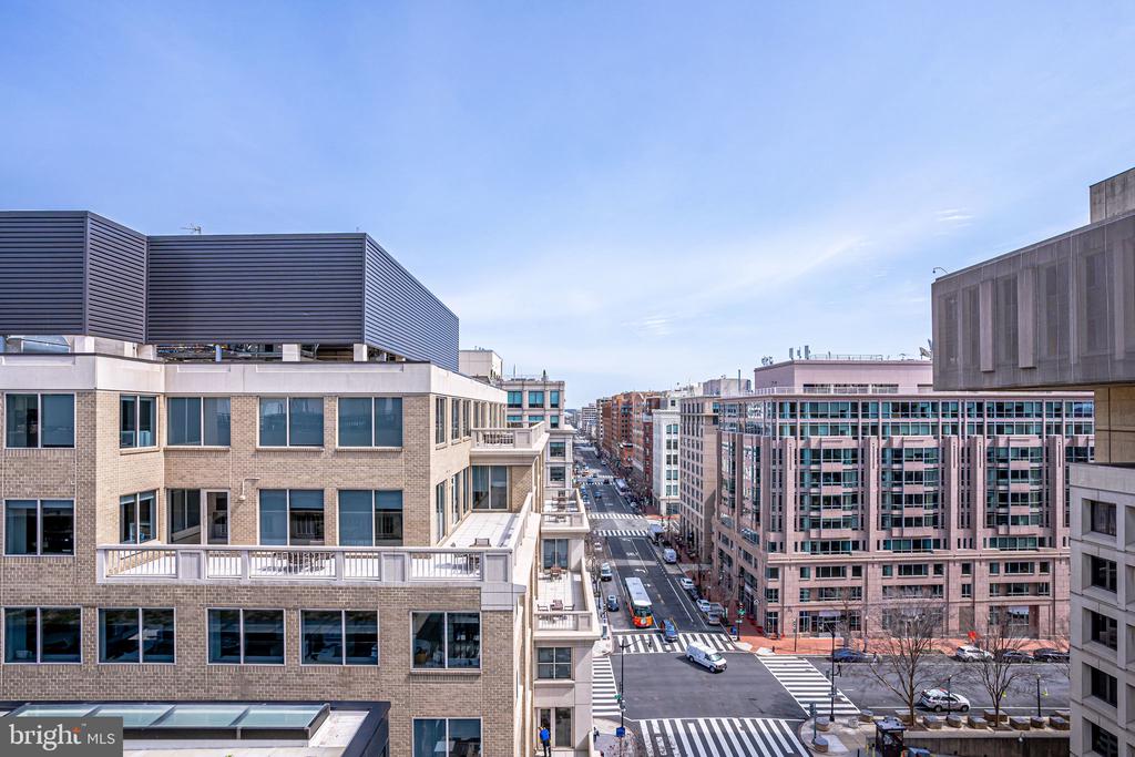 915 E ST NW #506