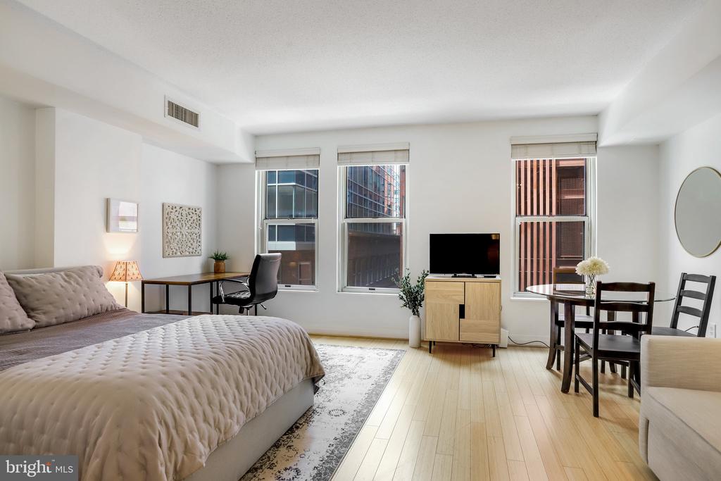 915 E ST NW #506