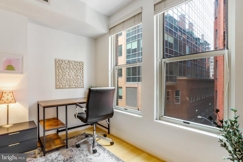 915 E ST NW #506