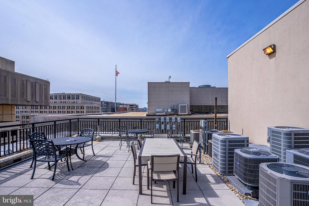 915 E ST NW #506