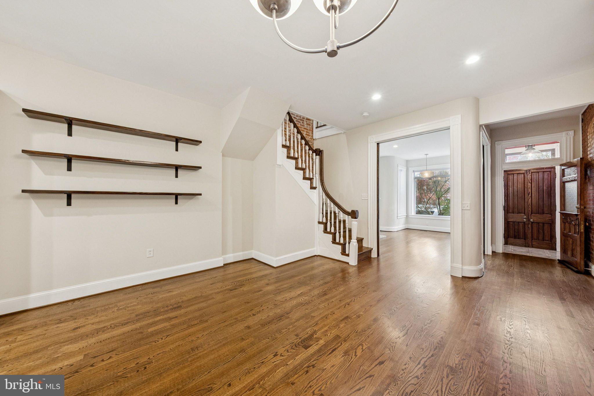 1842 NORTH CAPITOL STREET NW