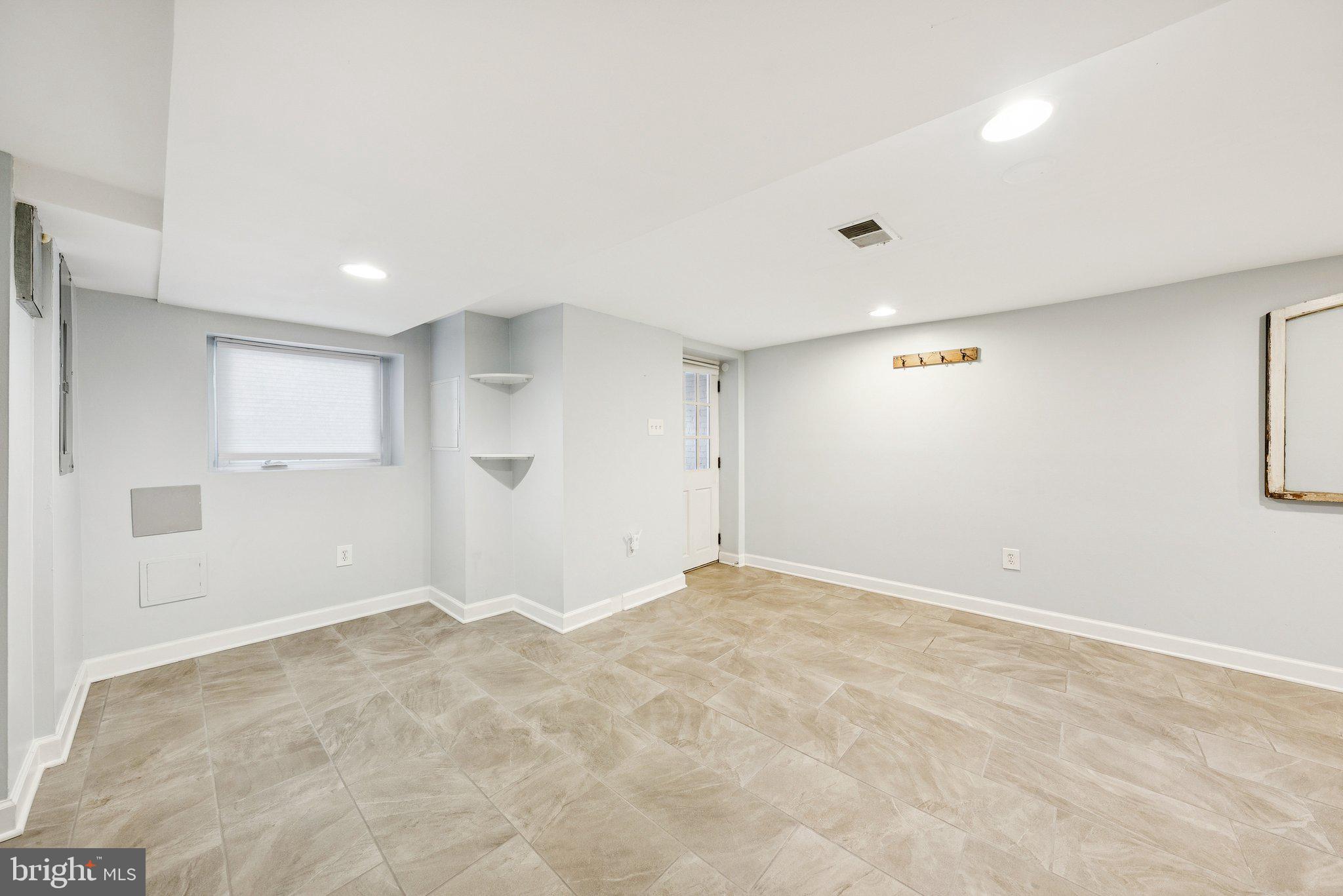 1842 NORTH CAPITOL STREET NW