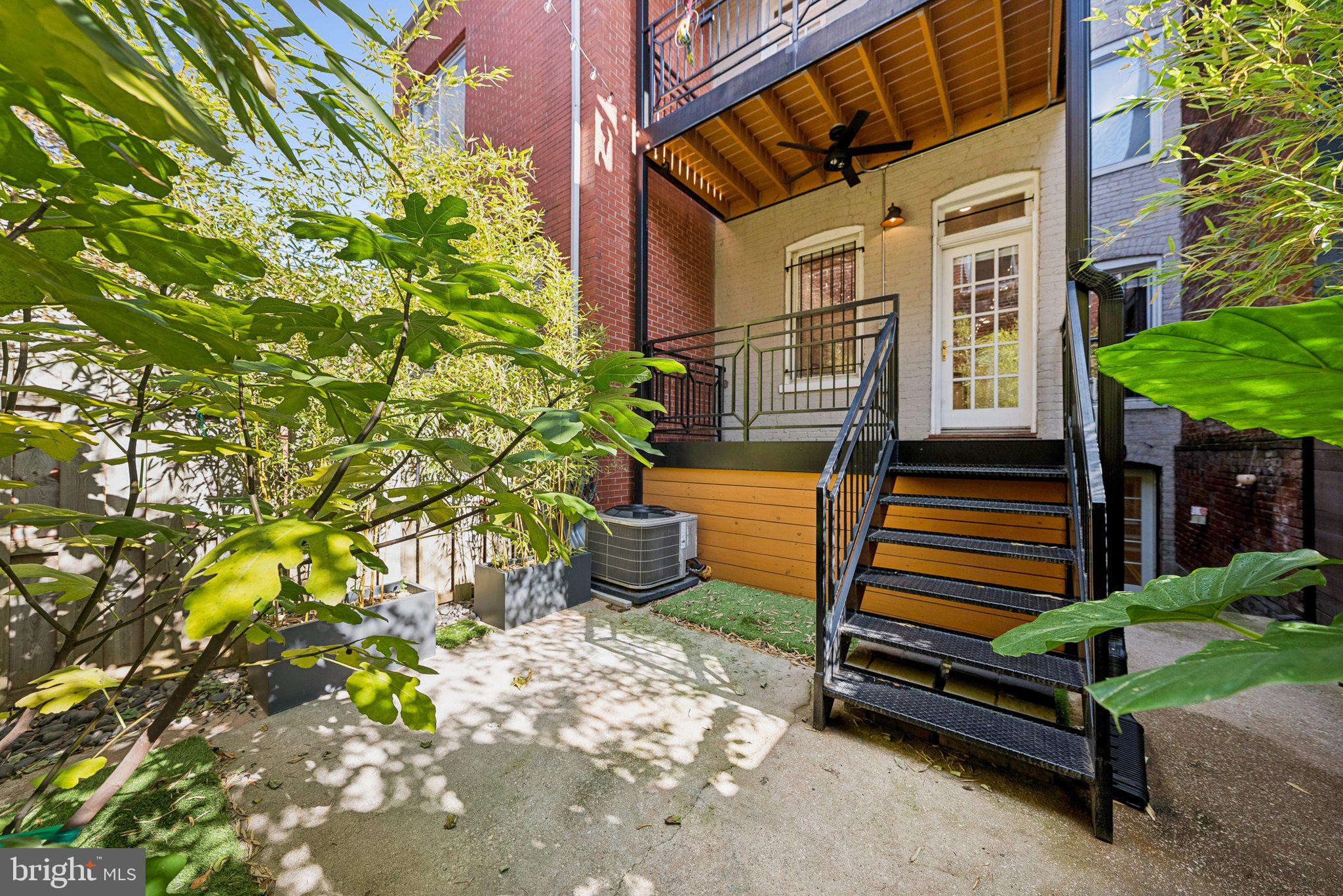 1842 NORTH CAPITOL STREET NW