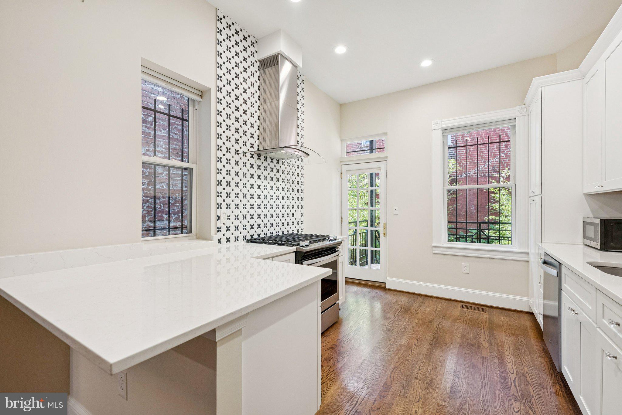 1842 NORTH CAPITOL STREET NW