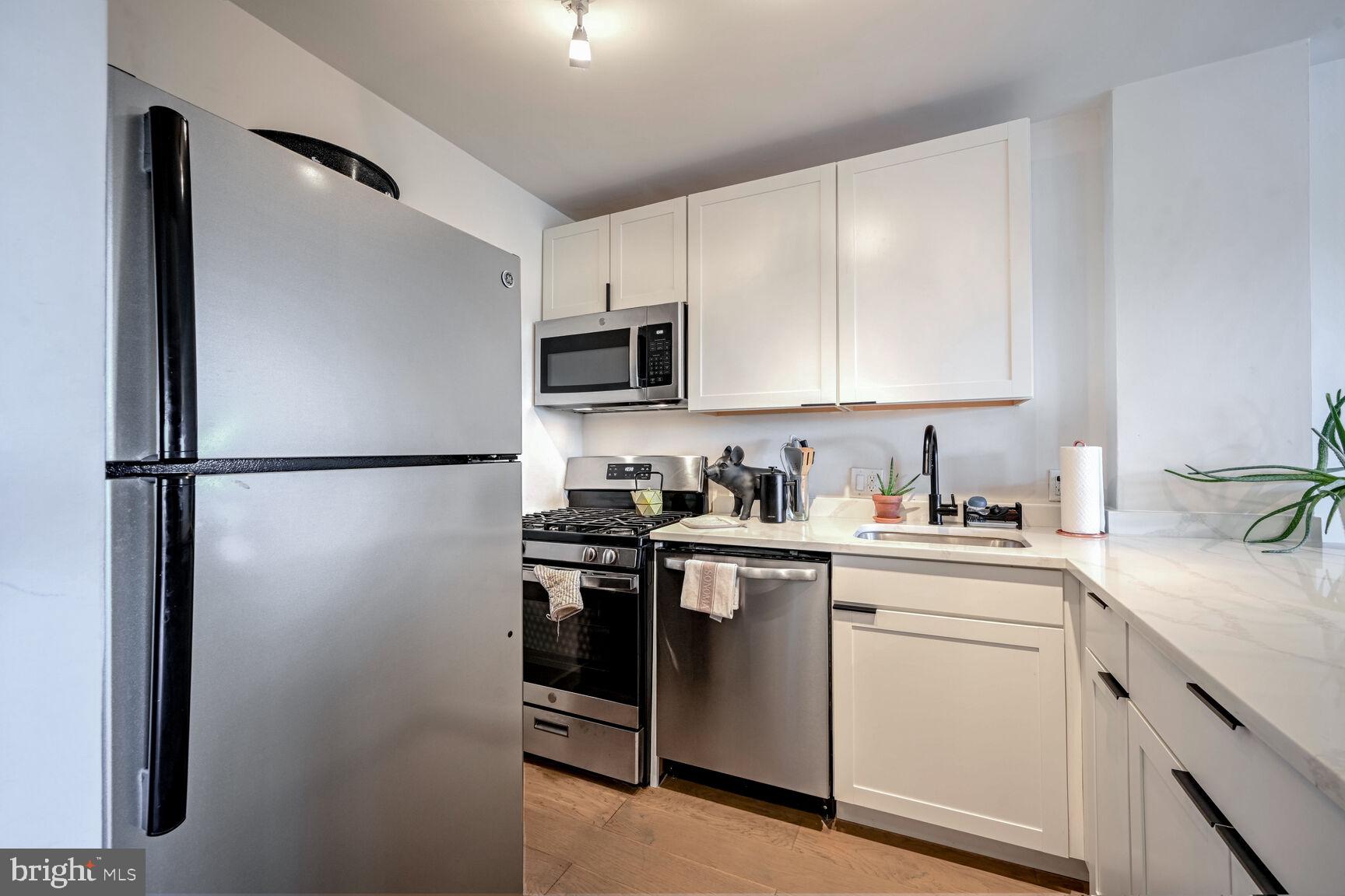 1330 NEW HAMPSHIRE AVENUE NW 822