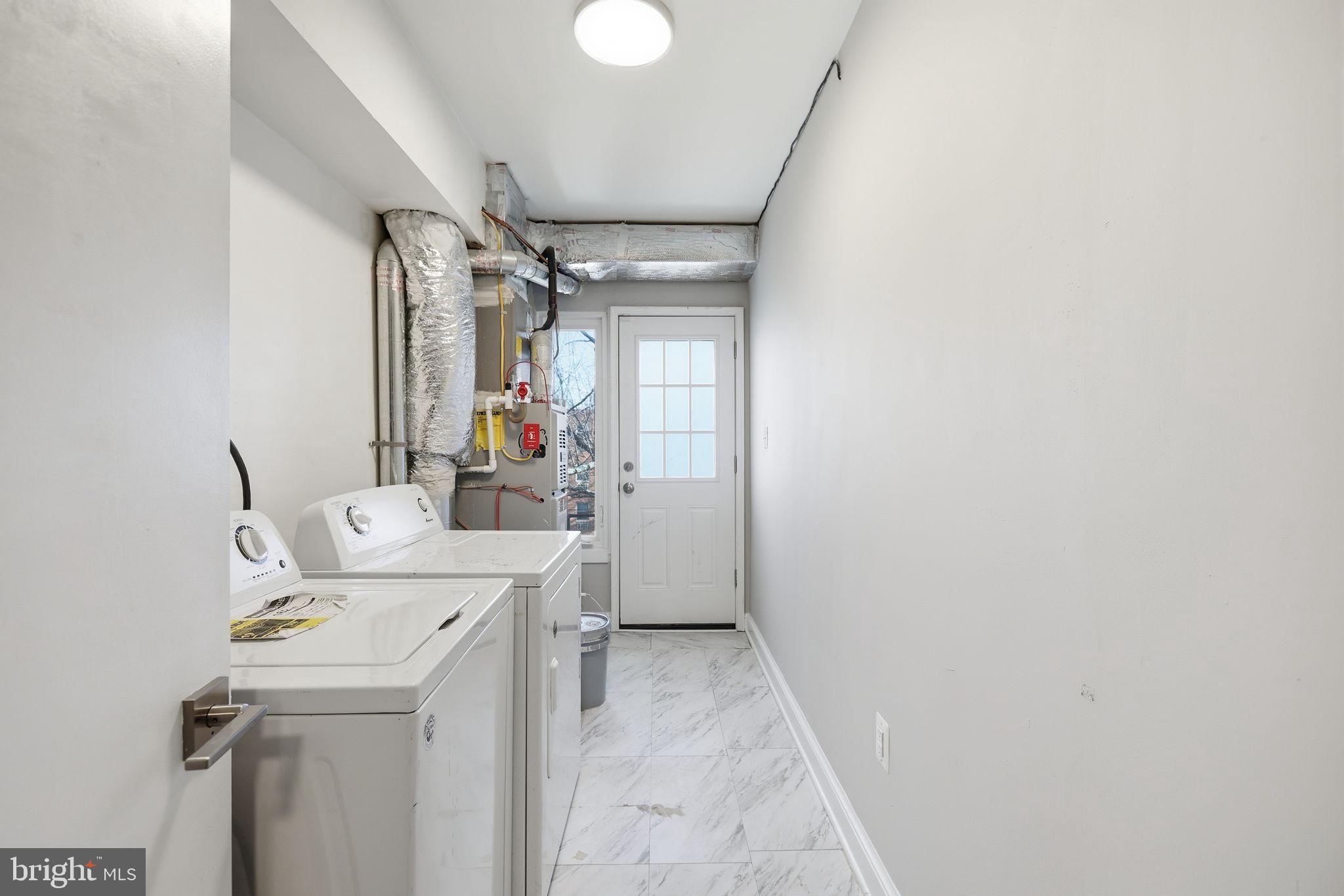 422 BURBANK STREET SE